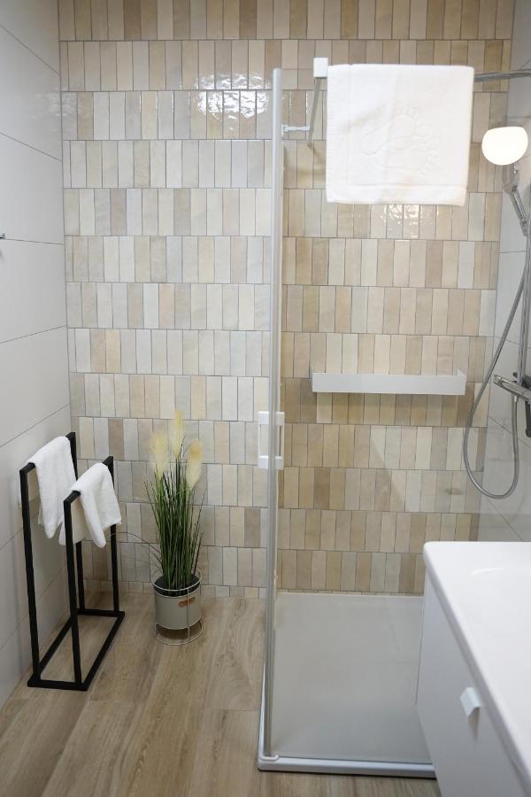 2homerent Aqua Polanki Apartment *